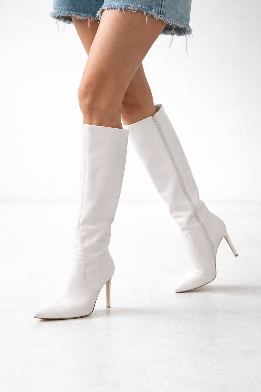 Stivale alto in ecopelle bianco