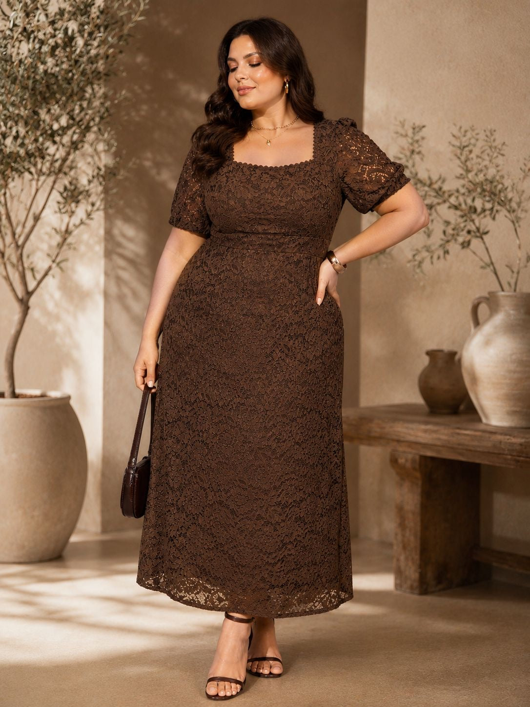 Abito in pizzo curvy